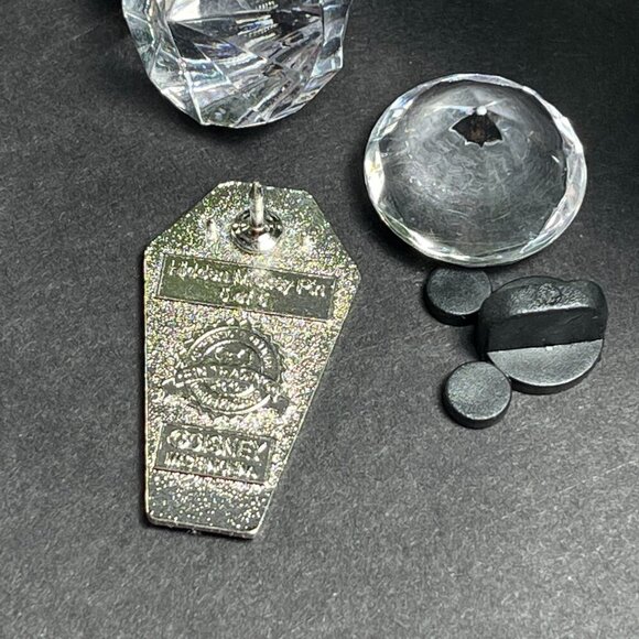 Disney Jafar Villain Trading Pin Hidden Mickey Aladdin Coffin Brooch Lapel Pin - Picture 3 of 9